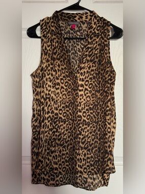 Vince Camuto Leopard Print V-Neck Sleeveless Top - Brown/Tan